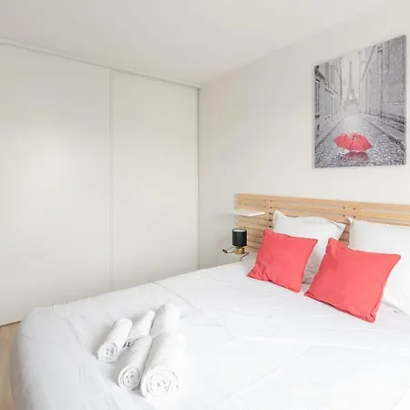 Дом отдыха Maison 8 Pers A 15min A Pied De La Avec Jardin