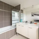 Maison 8 Pers A 15min A Pied De La Avec Jardin *