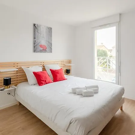 Maison 8 Pers A 15min A Pied De La Avec Jardin