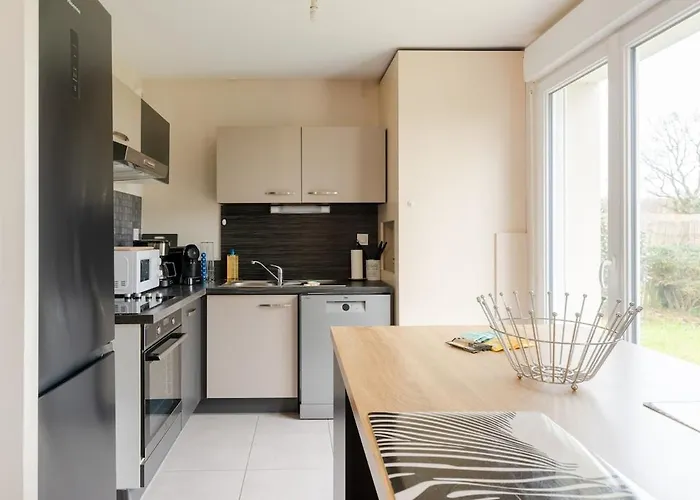 別荘 Maison 8 Pers A 15min A Pied De La Avec Jardin ポルニック