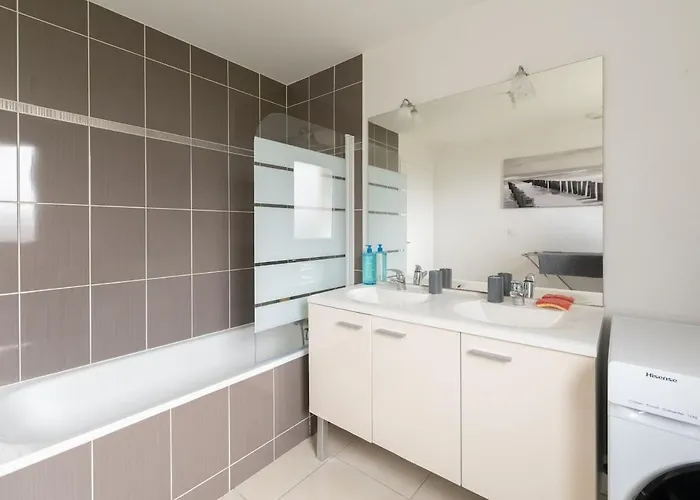 Maison 8 Pers A 15min A Pied De La Avec Jardin *