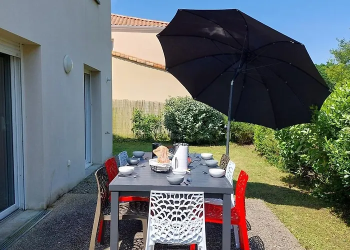 Maison 8 Pers A 15min A Pied De La Avec Jardin Prázdninový dům *